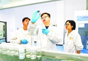 今日貴安 新材料技術(shù)研發(fā)引領(lǐng)創(chuàng)新熱土生機(jī)勃發(fā)